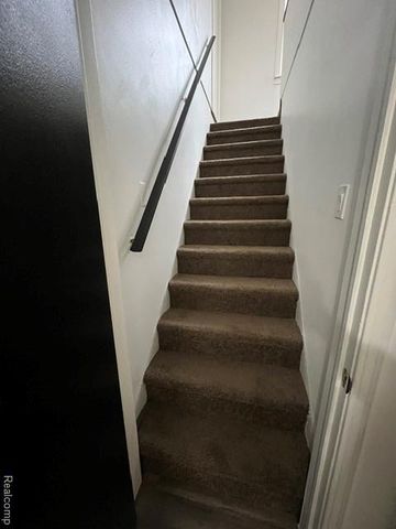 8620 Rosemont Avenue, Detroit, MI 48228