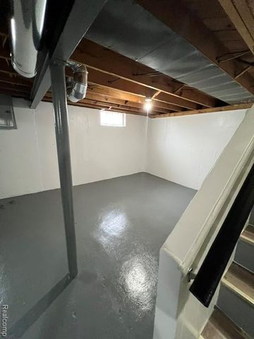 8620 Rosemont Avenue, Detroit, MI 48228
