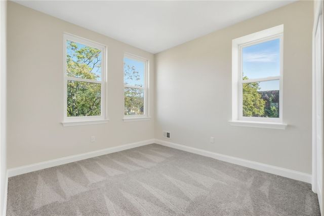 121 Shetland Street, Lincoln Larimer, PA 15206