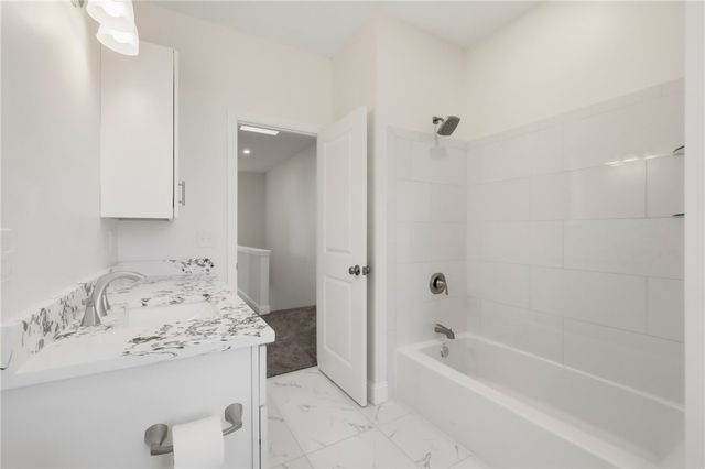 121 Shetland Street, Lincoln Larimer, PA 15206