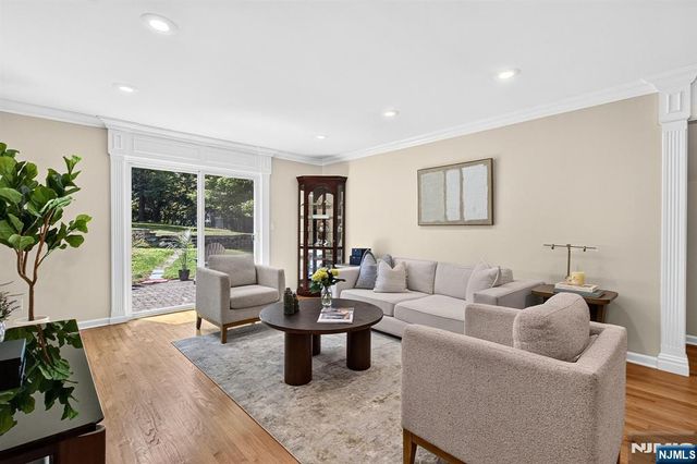 144 Gould, North Caldwell, NJ 07006
