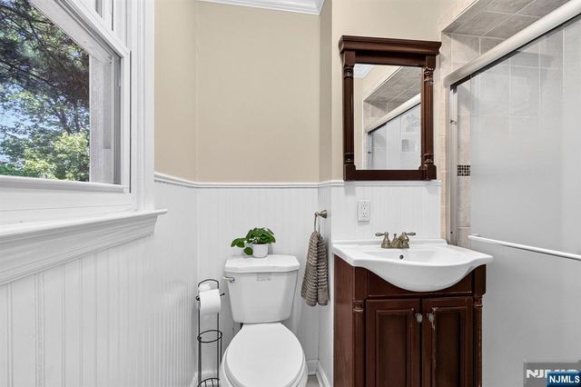 144 Gould, North Caldwell, NJ 07006