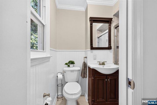 144 Gould, North Caldwell, NJ 07006