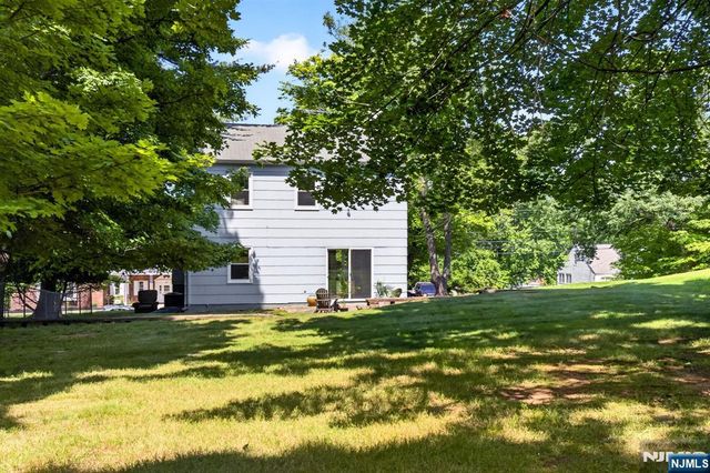 144 Gould, North Caldwell, NJ 07006