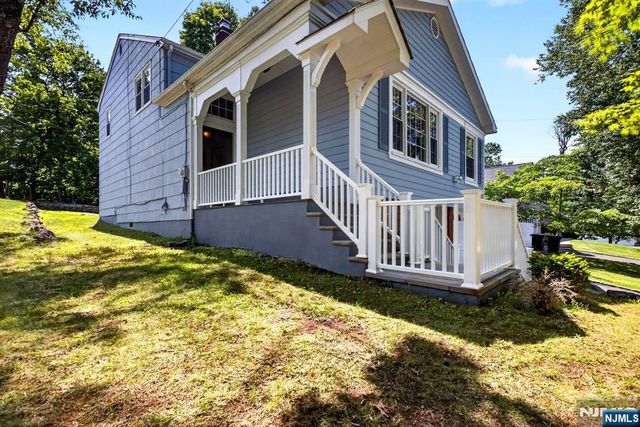 144 Gould, North Caldwell, NJ 07006