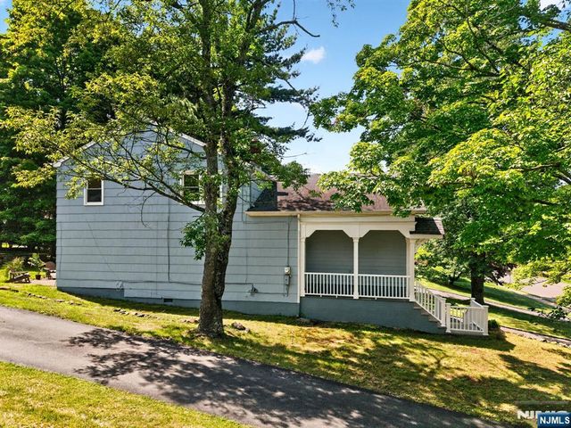 144 Gould, North Caldwell, NJ 07006