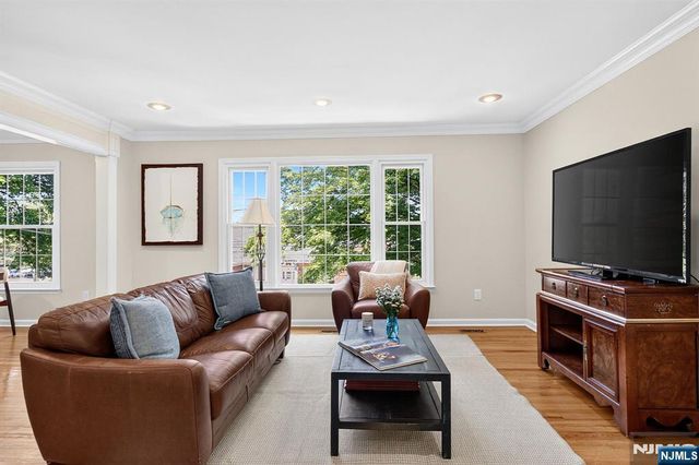 144 Gould, North Caldwell, NJ 07006