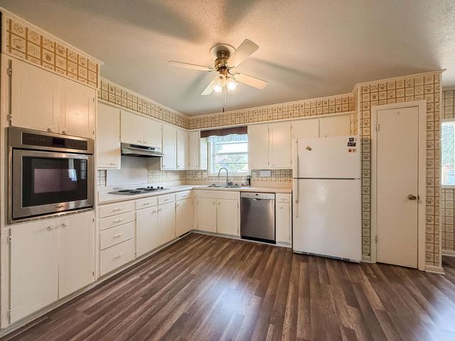 362 Barry St, Wynne, AR 72396