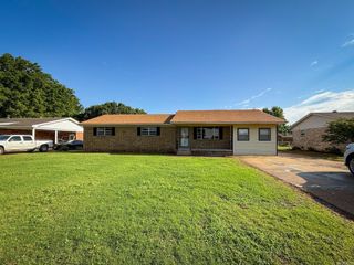 362 Barry St, Wynne, AR 72396