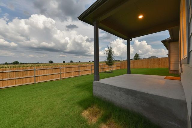 108 Divisadero DR, Hutto, TX 78634