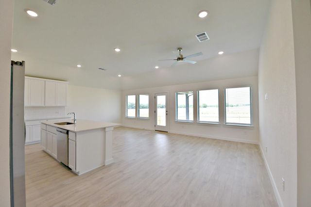 108 Divisadero DR, Hutto, TX 78634