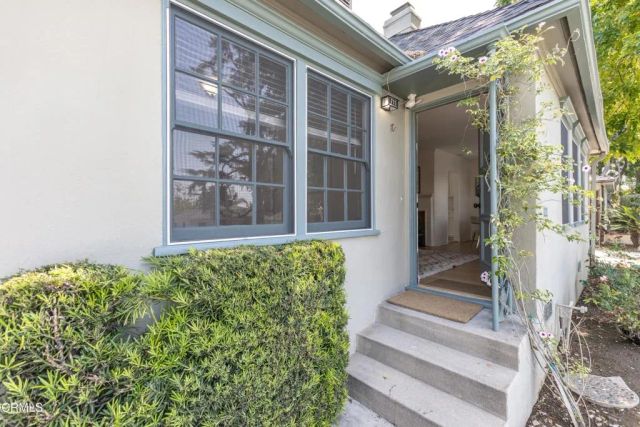 711 E Mendocino Street, Altadena, CA 91001