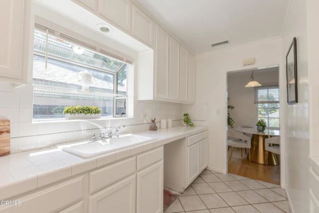 711 E Mendocino Street, Altadena, CA 91001
