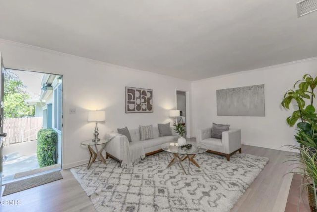 711 E Mendocino Street, Altadena, CA 91001