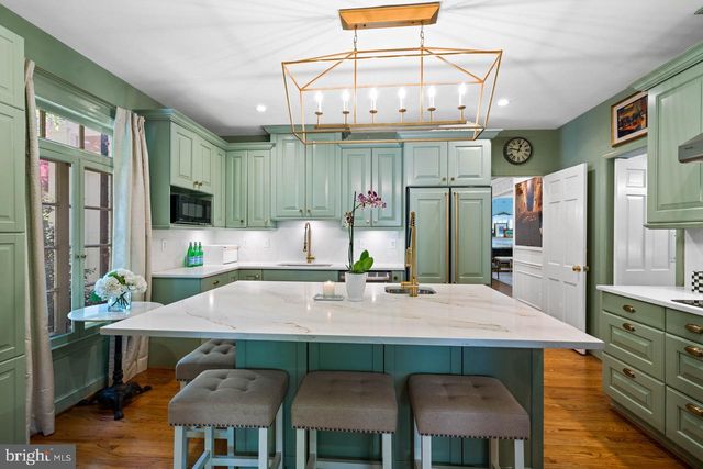 8 FARMINGTON CT, Chevy Chase, MD 20815