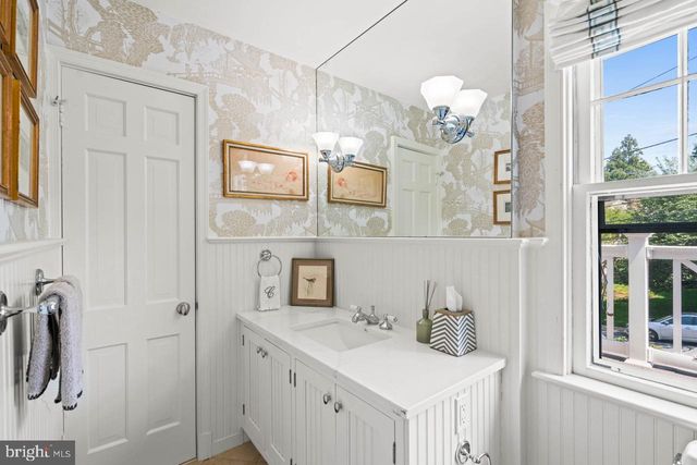 8 FARMINGTON CT, Chevy Chase, MD 20815