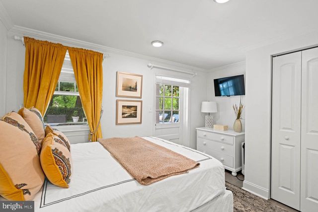 8 FARMINGTON CT, Chevy Chase, MD 20815