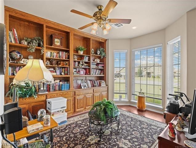 303 Nanih Waiya, Poteau, OK 74953