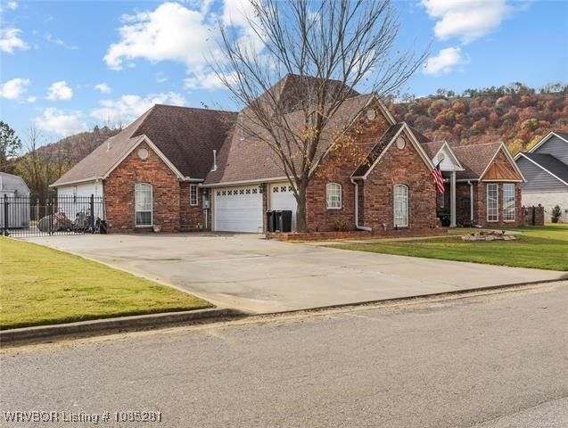 303 Nanih Waiya, Poteau, OK 74953