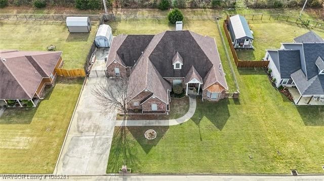 303 Nanih Waiya, Poteau, OK 74953