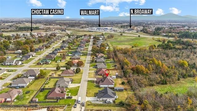 303 Nanih Waiya, Poteau, OK 74953