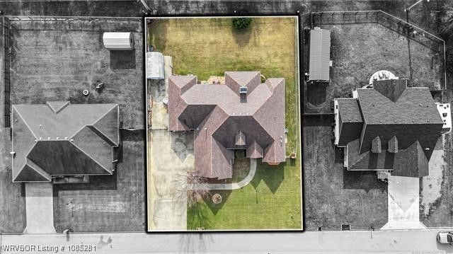 303 Nanih Waiya, Poteau, OK 74953