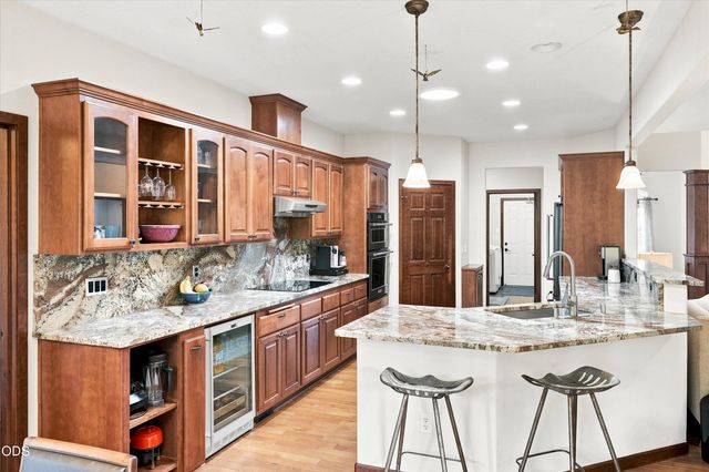 3716 Sherwood Park Drive, Medford, OR 97504