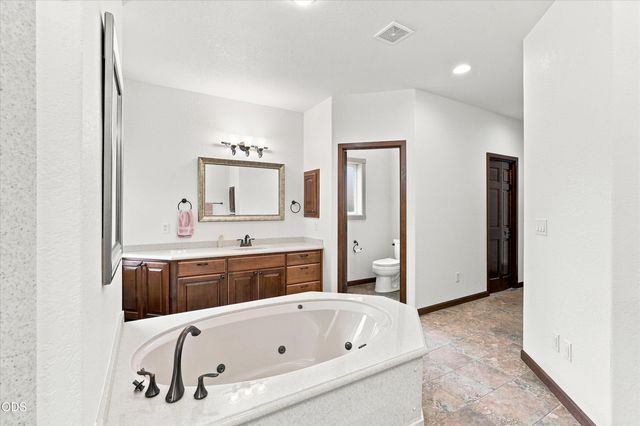 3716 Sherwood Park Drive, Medford, OR 97504