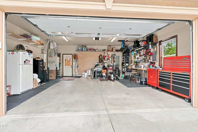3716 Sherwood Park Drive, Medford, OR 97504
