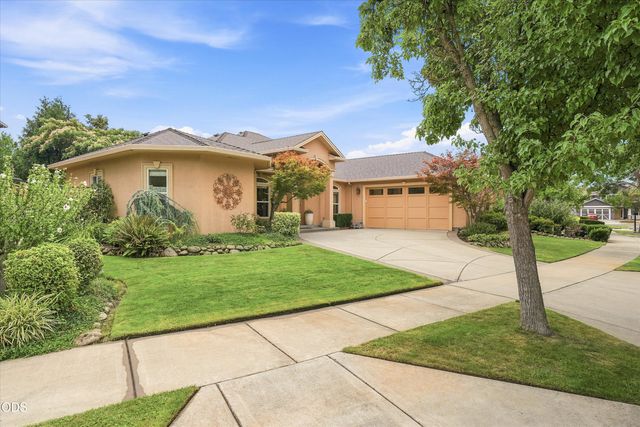 3716 Sherwood Park Drive, Medford, OR 97504