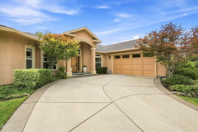 3716 Sherwood Park Drive, Medford, OR 97504