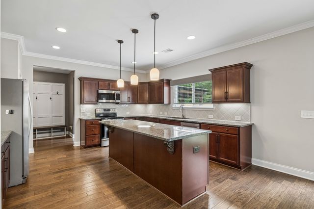 1364 Wentworth Dr, Gallatin, TN 37066
