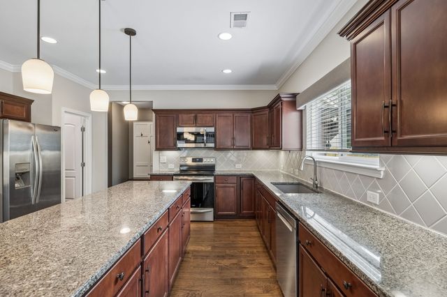 1364 Wentworth Dr, Gallatin, TN 37066