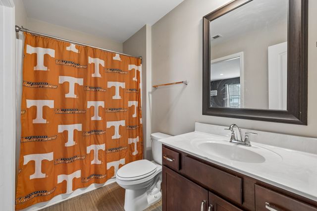 1364 Wentworth Dr, Gallatin, TN 37066