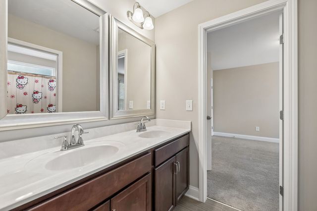 1364 Wentworth Dr, Gallatin, TN 37066