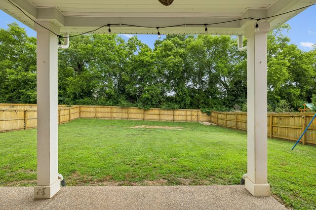 1364 Wentworth Dr, Gallatin, TN 37066