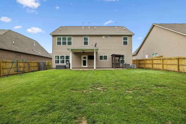 1364 Wentworth Dr, Gallatin, TN 37066