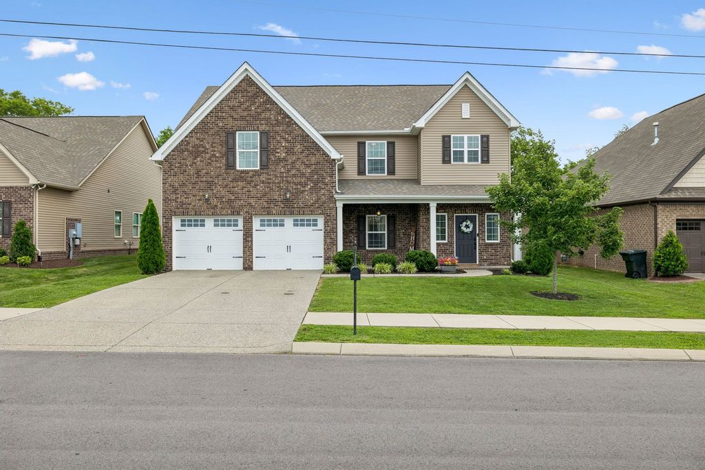 1364 Wentworth Dr, Gallatin, TN 37066