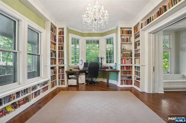 40 Highland Avenue, Millburn, NJ 07078