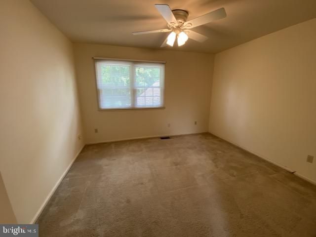 218 FAIRHILL DR, Wilmington, DE 19808