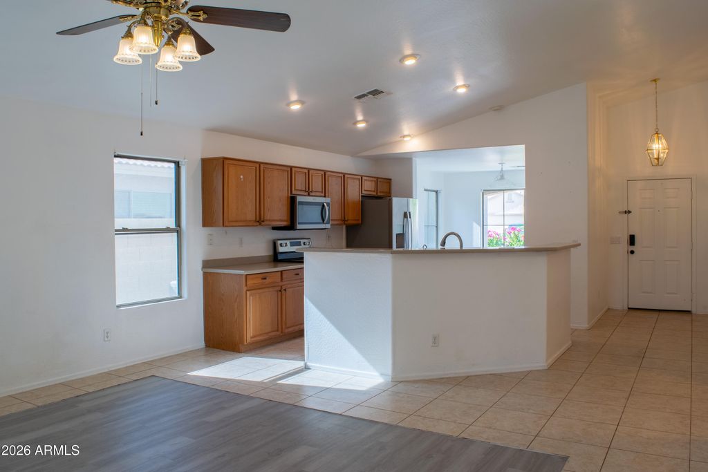 1537 E ALBA Drive, Casa Grande, AZ 85122 — photo 5