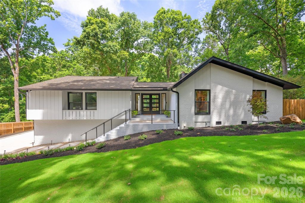 2600 Vardall Court, Charlotte, NC 28226