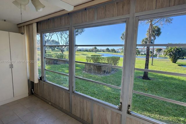 850 SW 133rd Ter 118B, Pembroke Pines, FL 33027