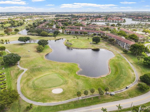 850 SW 133rd Ter 118B, Pembroke Pines, FL 33027