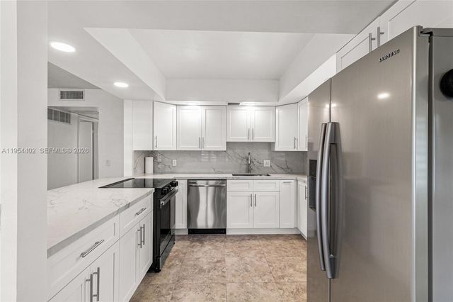 850 SW 133rd Ter 118B, Pembroke Pines, FL 33027