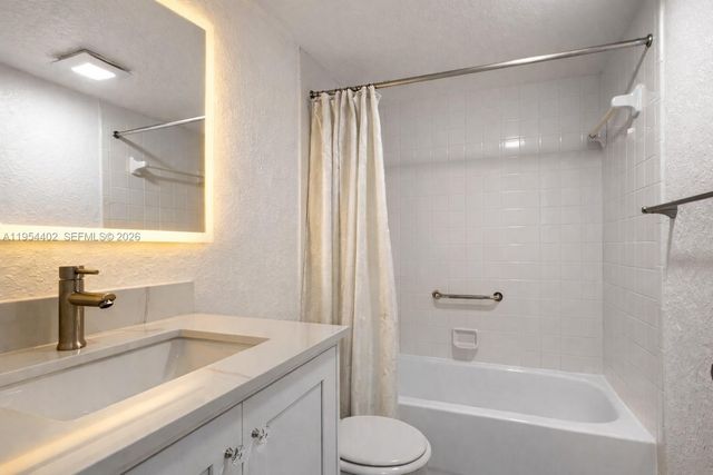 850 SW 133rd Ter 118B, Pembroke Pines, FL 33027