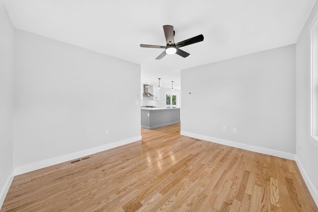 14 Neillian Way 14, Bedford, MA 01730
