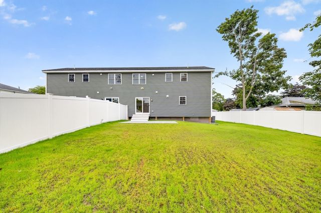 14 Neillian Way 14, Bedford, MA 01730
