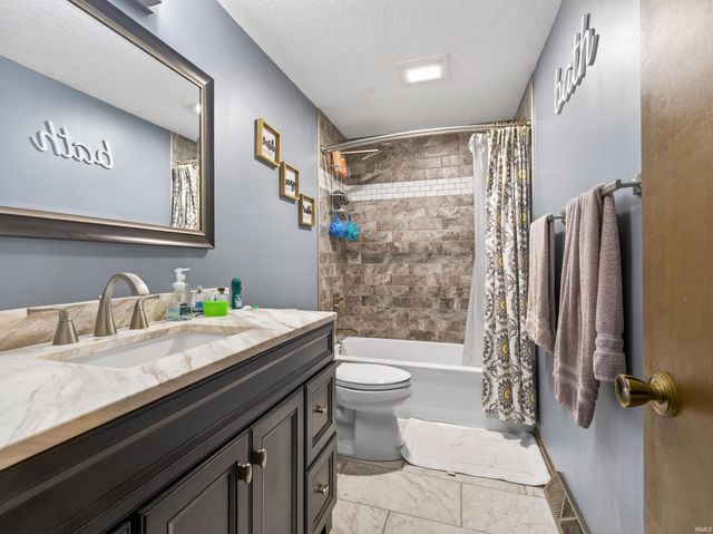 4818 Collbran Drive, Fort Wayne, IN 46835