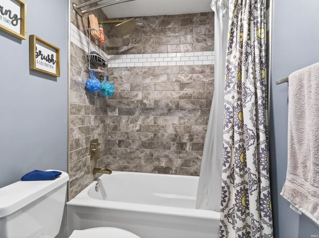 4818 Collbran Drive, Fort Wayne, IN 46835